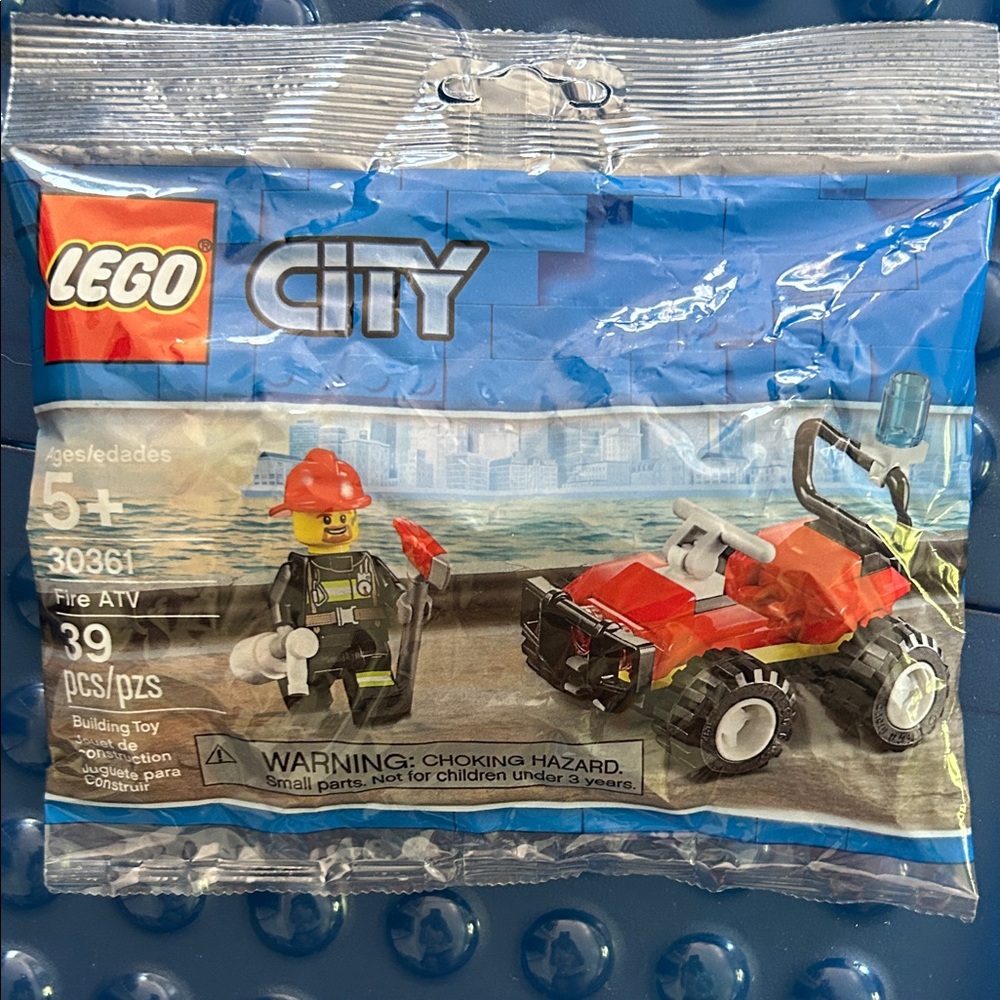 Lego City Bag minifig and car
